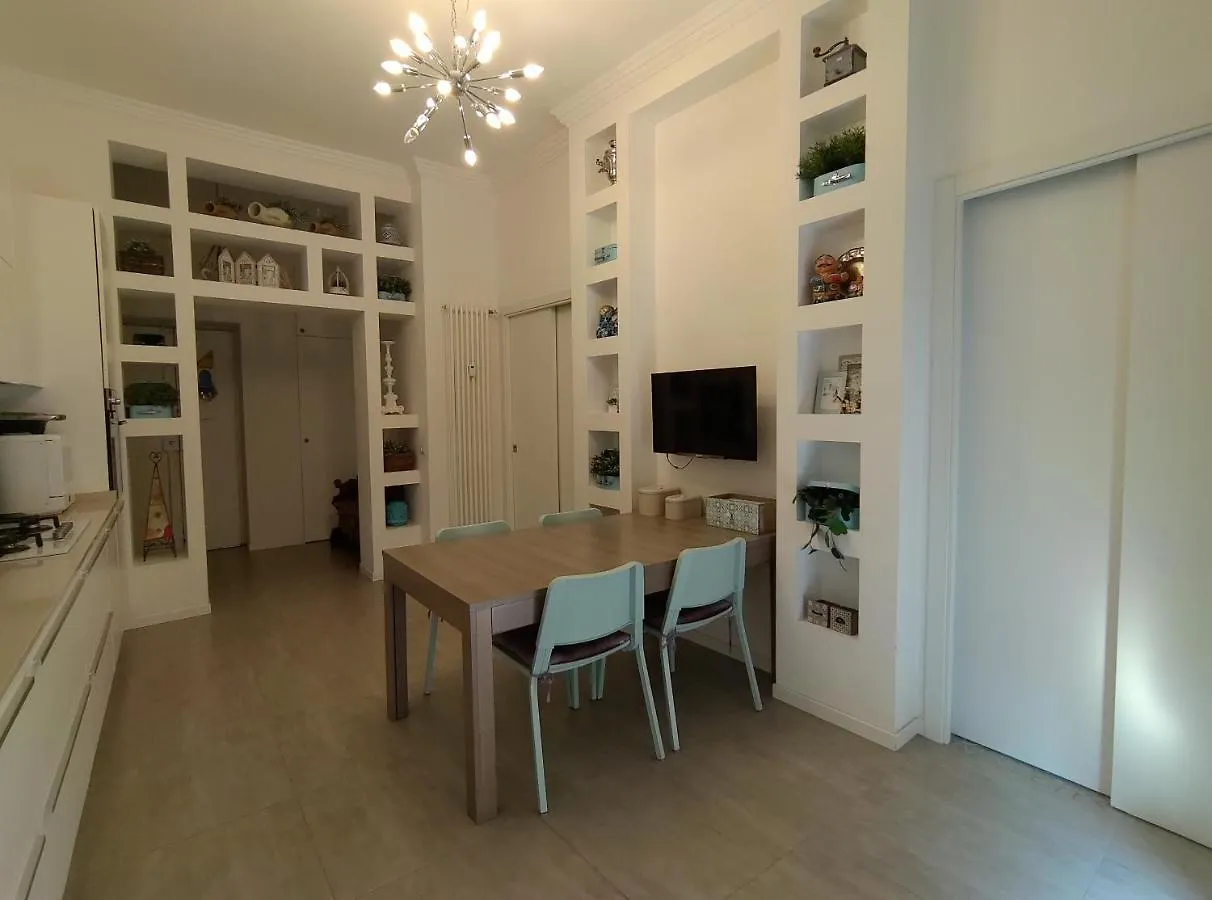 Spacious Apartment In The Heart Of The City Milan Italy