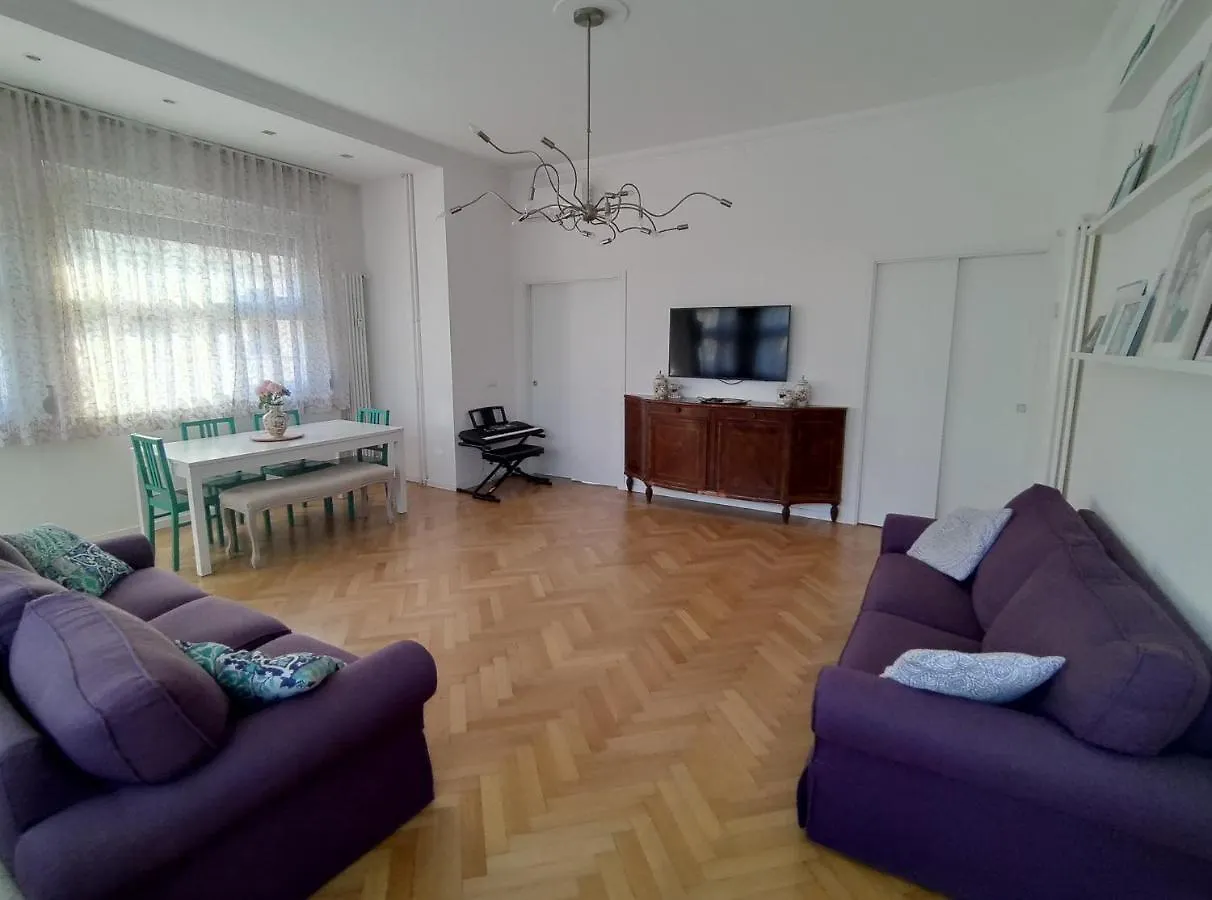 Spacious Apartment In The Heart Of The City Milan